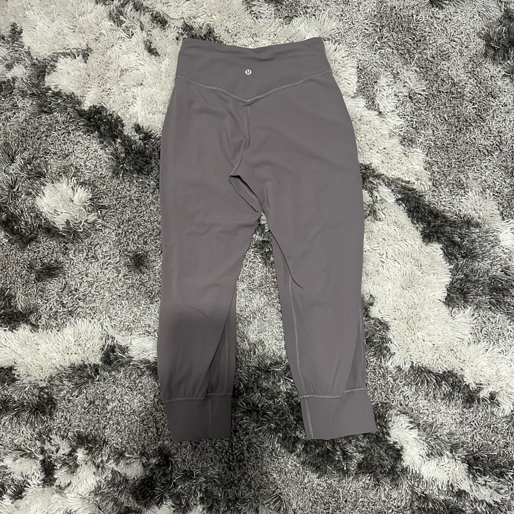 Lululemon align high rise cropped joggers - Picture 2 of 4